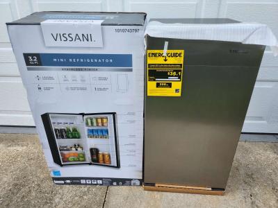 Vissani Mini Fridge - Thumbnail 1