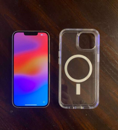 I phone 13 4GB RAM  128GB Starlight Unlocked - Thumbnail 2