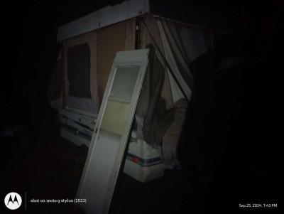 pop up camper - Thumbnail 3