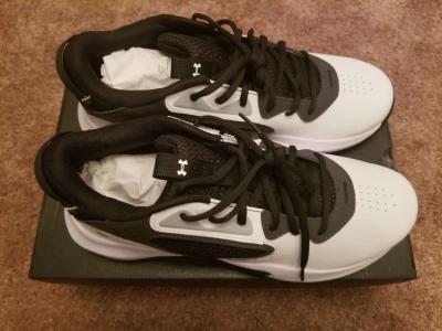 Under Armour Shoes NIB - Thumbnail 2