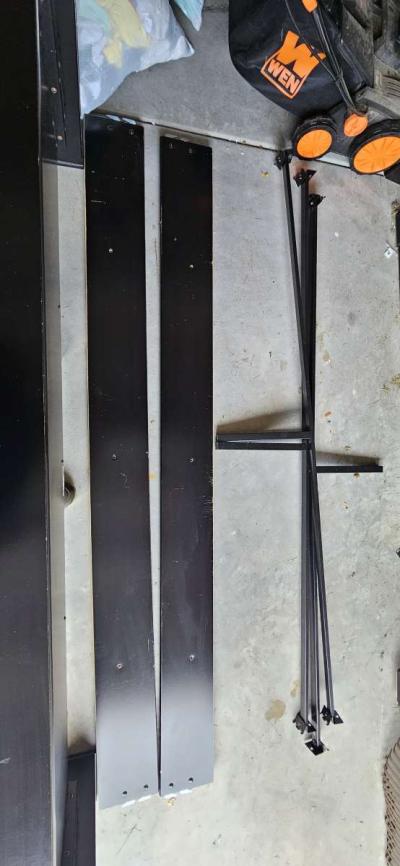 King size wooden bed frame no mattress - Thumbnail 4