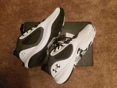 Under Armour Shoes NIB - Thumbnail 6
