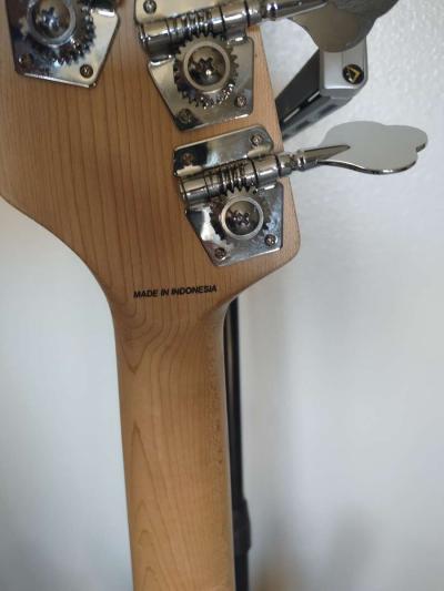 5 string Sterling Bass by Music Man - Thumbnail 3