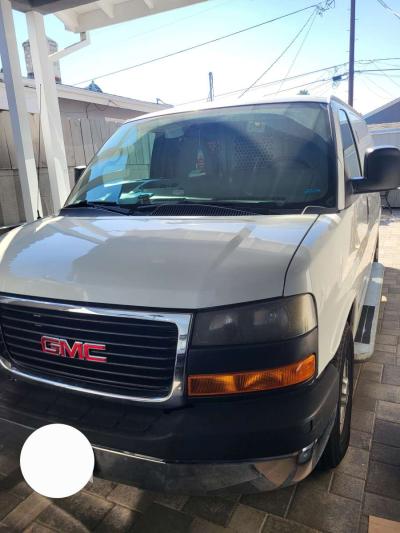 2015 GMC Savana Cargo van - Reseda, California