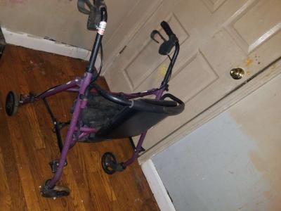 medline walker for elderly or disabled people - Thumbnail 2