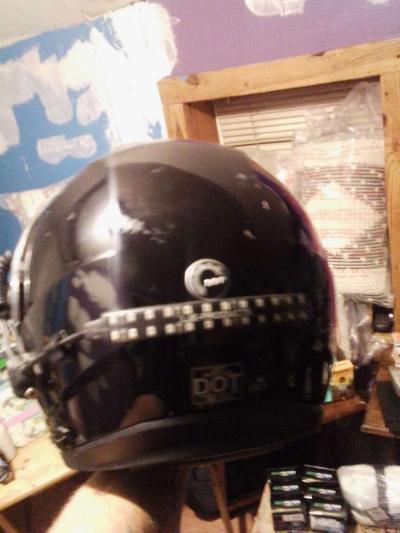 brand new helmet asking 7000 - Thumbnail 4