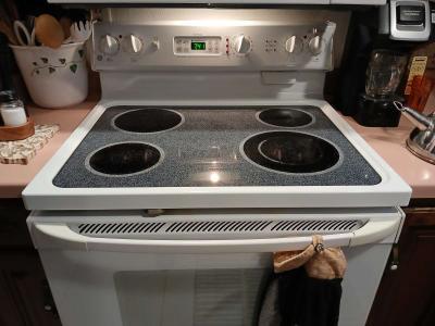 GE ELECTRIC  RANGE - Thumbnail 2