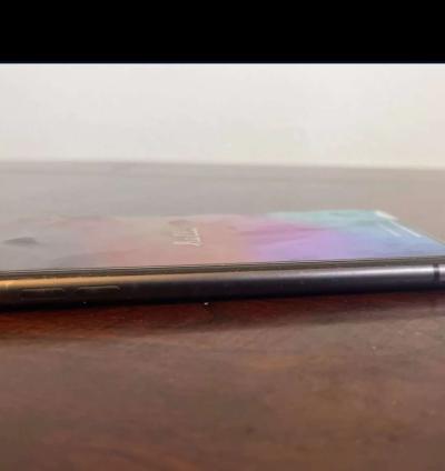 iPhone 11 Black 64Gb Unlocked - Thumbnail 3