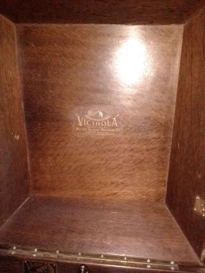 Victor victrola talking machine - Thumbnail 6