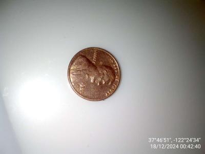 1982 filled D penny with date stamp error - Thumbnail 4