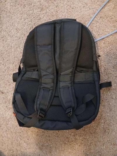 YOREPEK 18 4 LAPTOP BACKPACK W USB PORT - Thumbnail 2