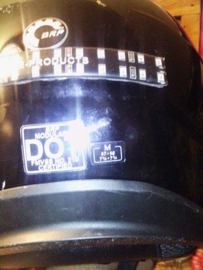 brand new helmet asking 7000 - Thumbnail 5