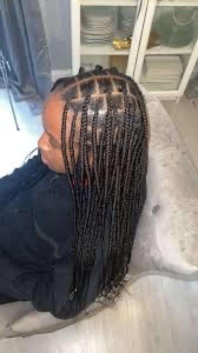 hair braiding and dread locs - Thumbnail 3