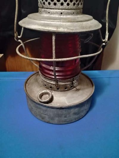 old rail road lantern - Thumbnail 2