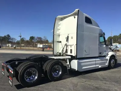 2023 Peterbilt 579 PACCAR MX 13 LITER - Thumbnail 5