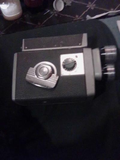 Kodak Brownie Turret Movie Camera - Thumbnail 3