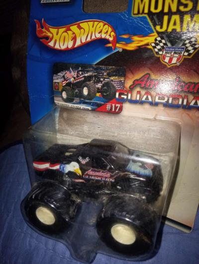 Monster Trucks - Thumbnail 4