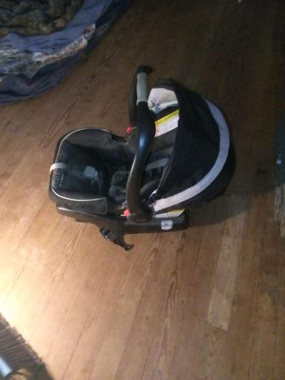 infant car seat - Thumbnail 2