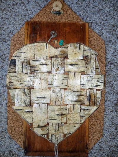 Birch Bark Heart handcrafted wall hanging - Thumbnail 2