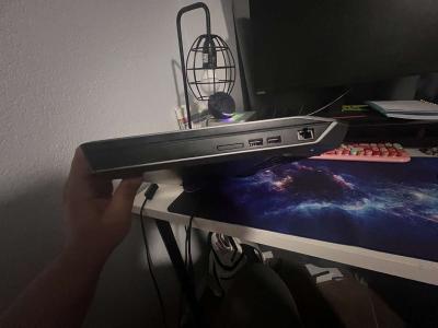 Alienware 17 R2 gaming laptop - Thumbnail 4