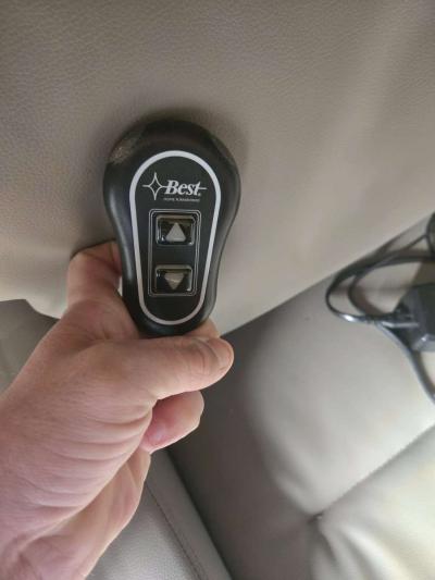 Electric Lift Chair - Thumbnail 3