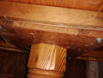 Amish table with 4 chairs - Thumbnail 4