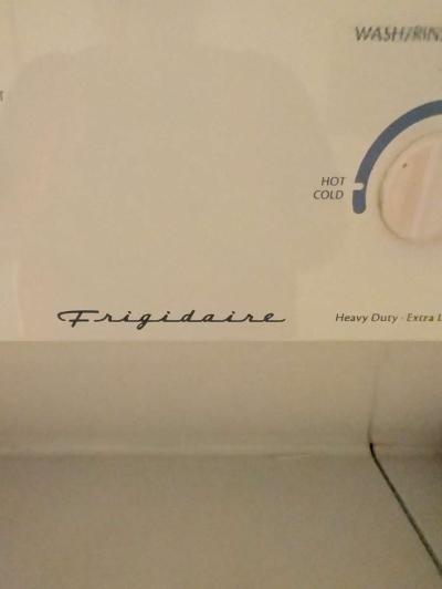 apartment size washer and dry stackable - Thumbnail 2