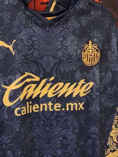 Vicente Fernndez Chivas jerseys - Thumbnail 3