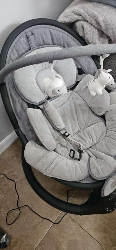 Electric baby swinger - Thumbnail 3