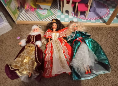 Barbie house and More - Thumbnail 5