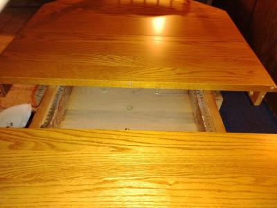 Amish table with 4 chairs - Thumbnail 2