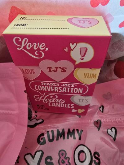 Trader Joes Valentines Day Gift Box 15 items - Thumbnail 6