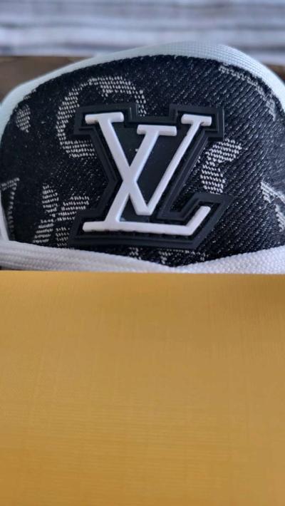 LV trainer sneakers - Thumbnail 4