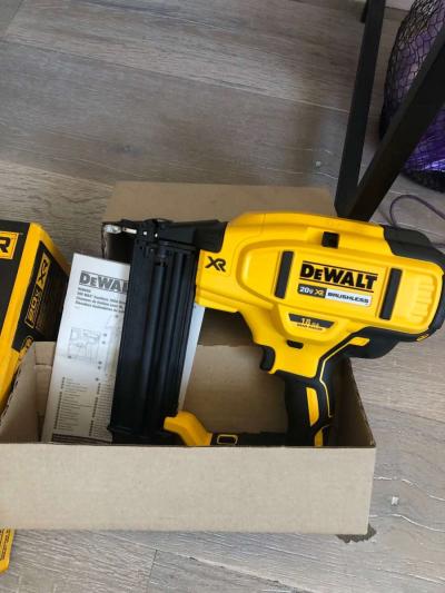 Dewalt 18 gauge brad nailer I have 2 of them 1 will do 150 - Thumbnail 2