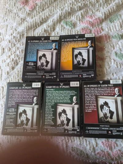 The classic series of Alfred Hitchcock present seasons 1 2 3 - Thumbnail 2