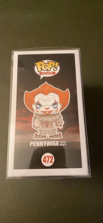 pennywise with boat - Thumbnail 4