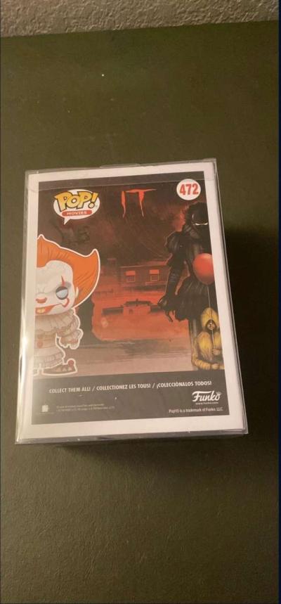 pennywise with boat - Thumbnail 3