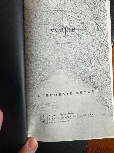 ECLIPSE book - Thumbnail 4