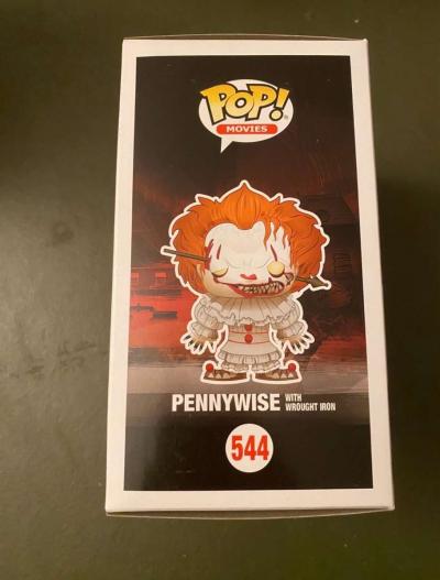 pennywise with wrought iron Funko pop - Thumbnail 3