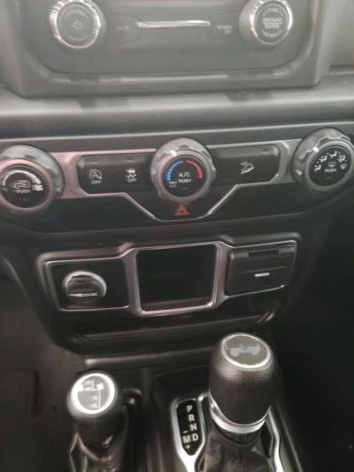 2019 Jeep Wrangler Sahara Unlimited - Thumbnail 5