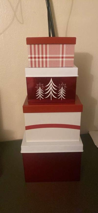 Christmas bin for gifts - Thumbnail 3
