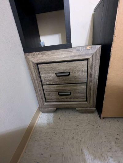 Side bedroom drawers - Thumbnail 2