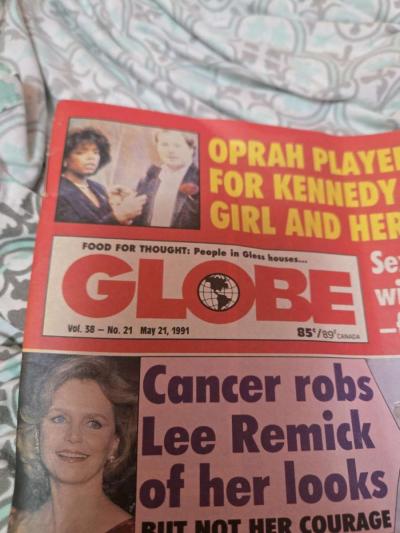 Globe Mag Lee Remick John Travolta Oprah Winfrey May 21 1991 - Thumbnail 3