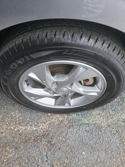 2023 Hyundai Elantra SE - Thumbnail 3