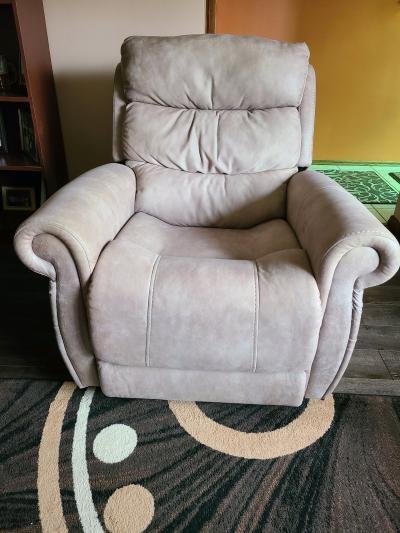 Comfortable Recliner Chair - Thumbnail 8
