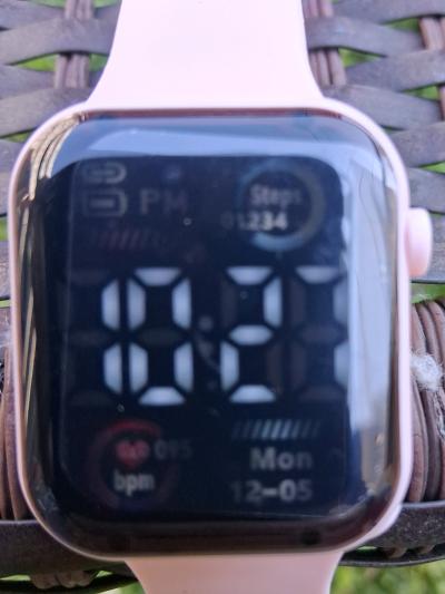 Set of two Ladies Fashionable Watches - Thumbnail 3