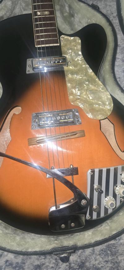 1960 Decca by Tiesco semicolon body guitar with case - Thumbnail 2