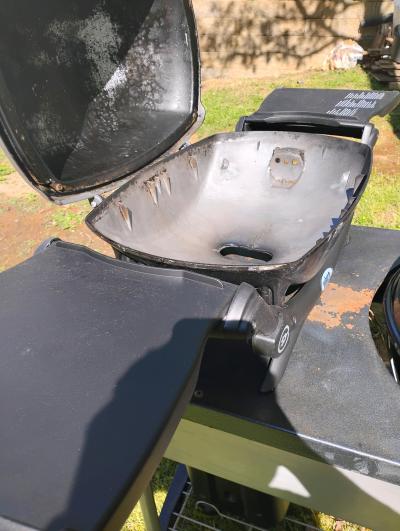 Weber Electric 2400 with cart - Thumbnail 8