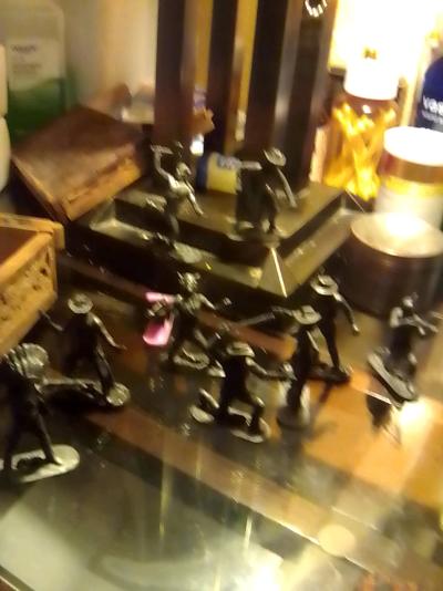 iron toys - Thumbnail 2