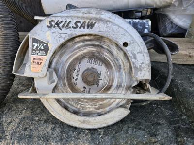 Skilsaw and Timing Light - Thumbnail 2